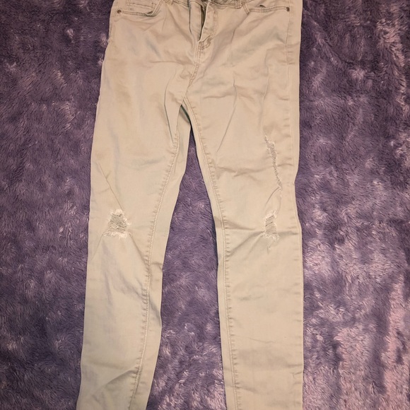 Jeans - Picture 2 of 3